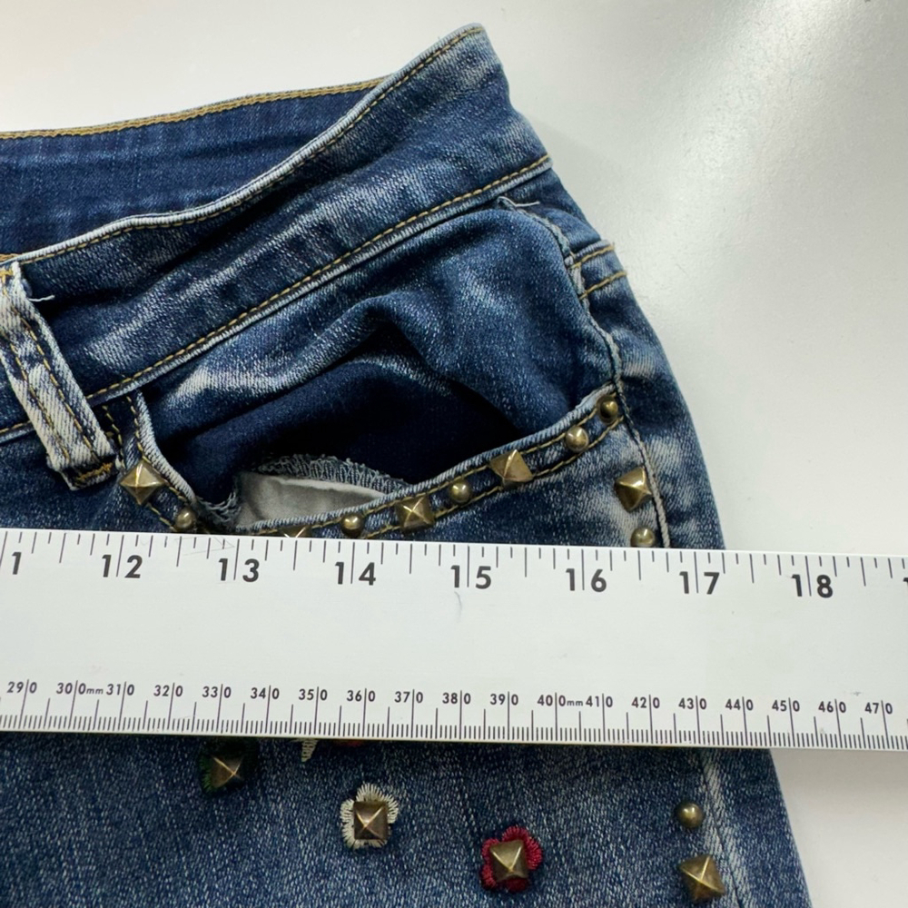 A.Z.I Jeans Womens 8 Blue Denim Cropped Studded Embellished High Rise Raw Hem - Picture 6 of 10